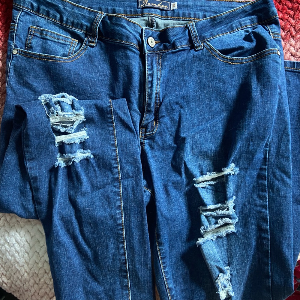 WOMENS JEANS
